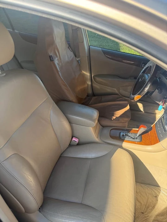 2005 Lexus ES 4th Gen - Image 12 of 13
