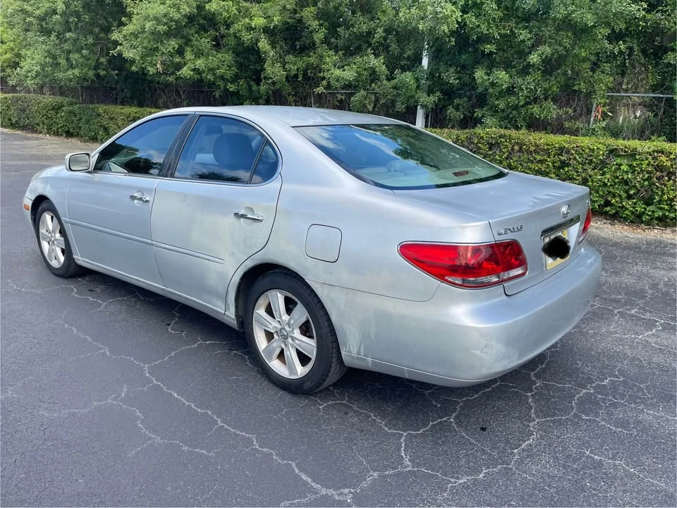 2005 Lexus ES 4th Gen - Image 4 of 10