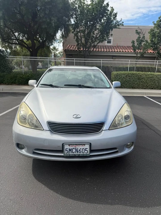 2005 Lexus ES 4th Gen - Image 5 of 11