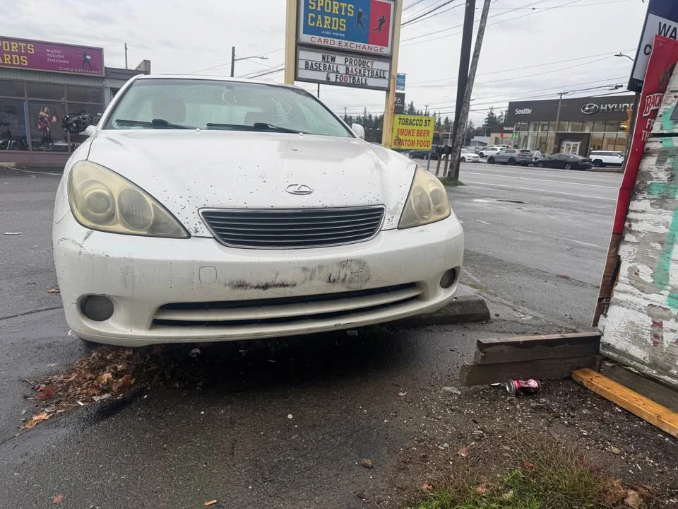 2005 Lexus ES 4th Gen - Image 3 of 7