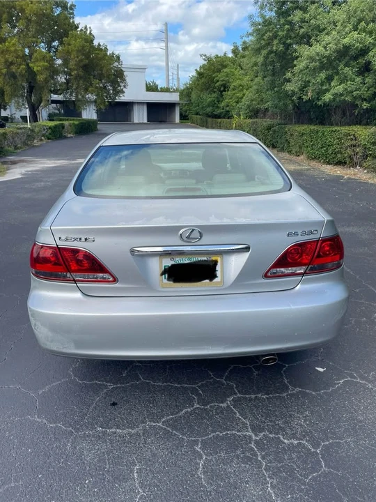 2005 Lexus ES 4th Gen - Image 5 of 10