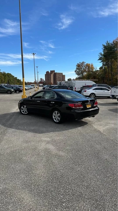 2005 Lexus ES 3rd Gen - Image 2 of 12