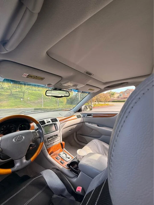 2005 Lexus ES 4th Gen - Image 10 of 11
