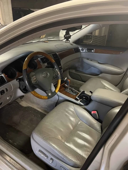 2005 Lexus ES 3rd Gen - Image 3 of 11