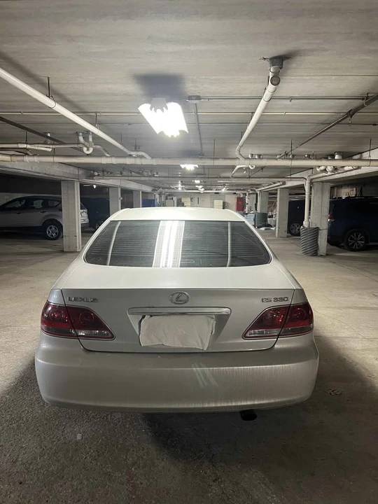 2005 Lexus ES 3rd Gen - Image 5 of 11