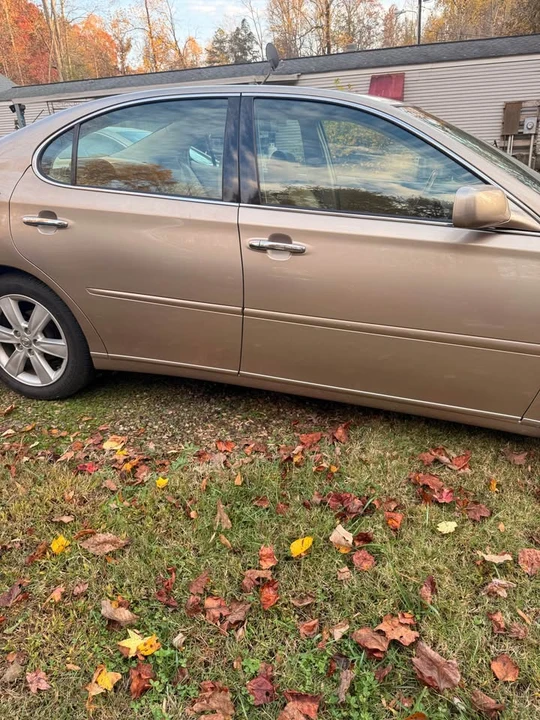 2005 Lexus ES 4th Gen - Image 4 of 11