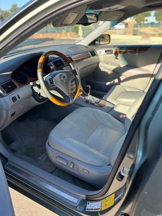 2005 Lexus ES 3rd Gen - Image 5 of 11