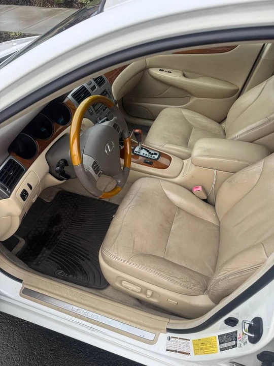 2005 Lexus ES 3rd Gen - Image 7 of 11