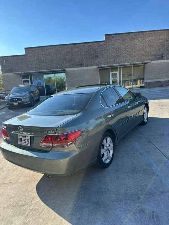 2005 Lexus ES 3rd Gen - Image 3 of 11