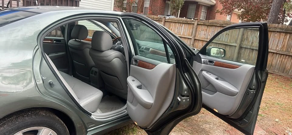 2005 Lexus ES 4th Gen - Image 12 of 15
