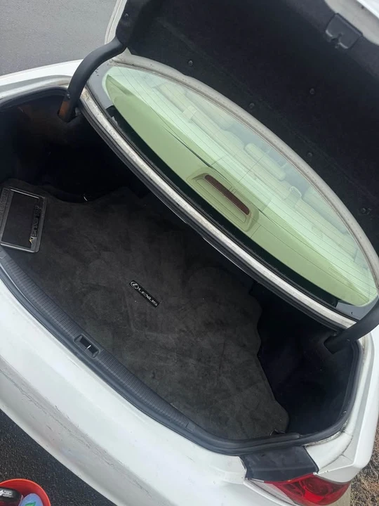 2005 Lexus ES 3rd Gen - Image 11 of 11