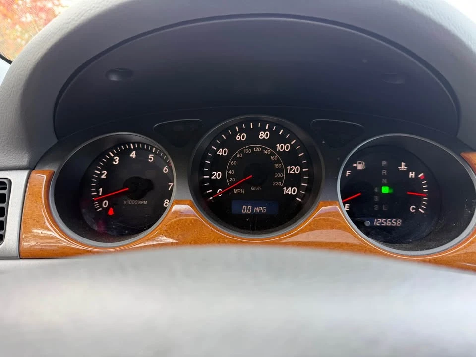 2005 Lexus ES 4th Gen - Image 9 of 10