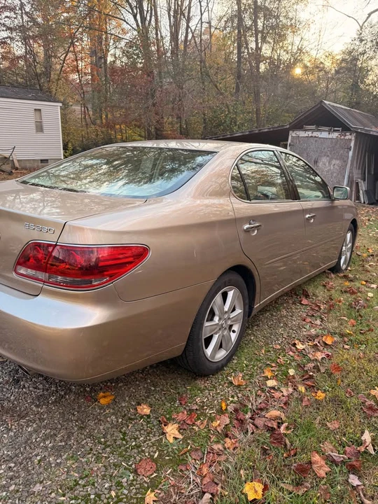 2005 Lexus ES 4th Gen - Image 5 of 11