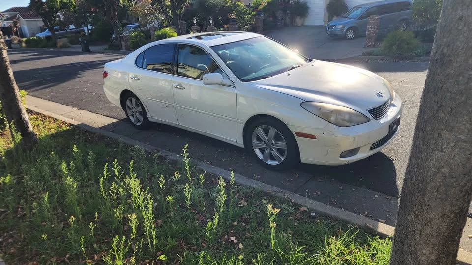 2005 Lexus ES 3rd Gen - Image 2 of 6