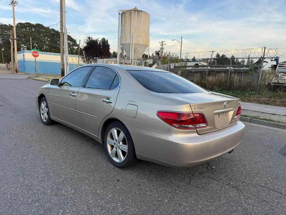 2005 Lexus ES 4th Gen - Image 5 of 9