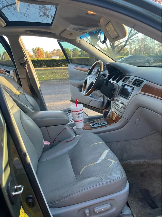 2005 Lexus ES 3rd Gen - Image 3 of 8