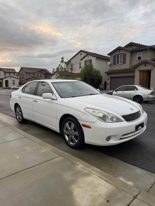 2005 Lexus ES 4th Gen - Image 3 of 8