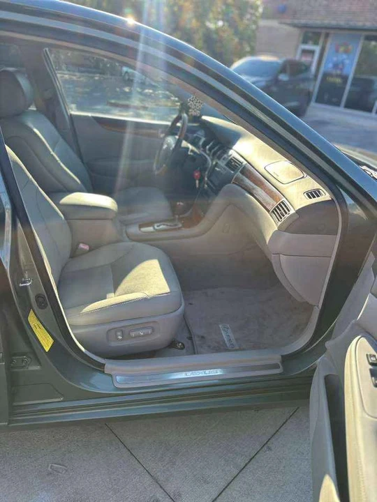 2005 Lexus ES 3rd Gen - Image 6 of 11