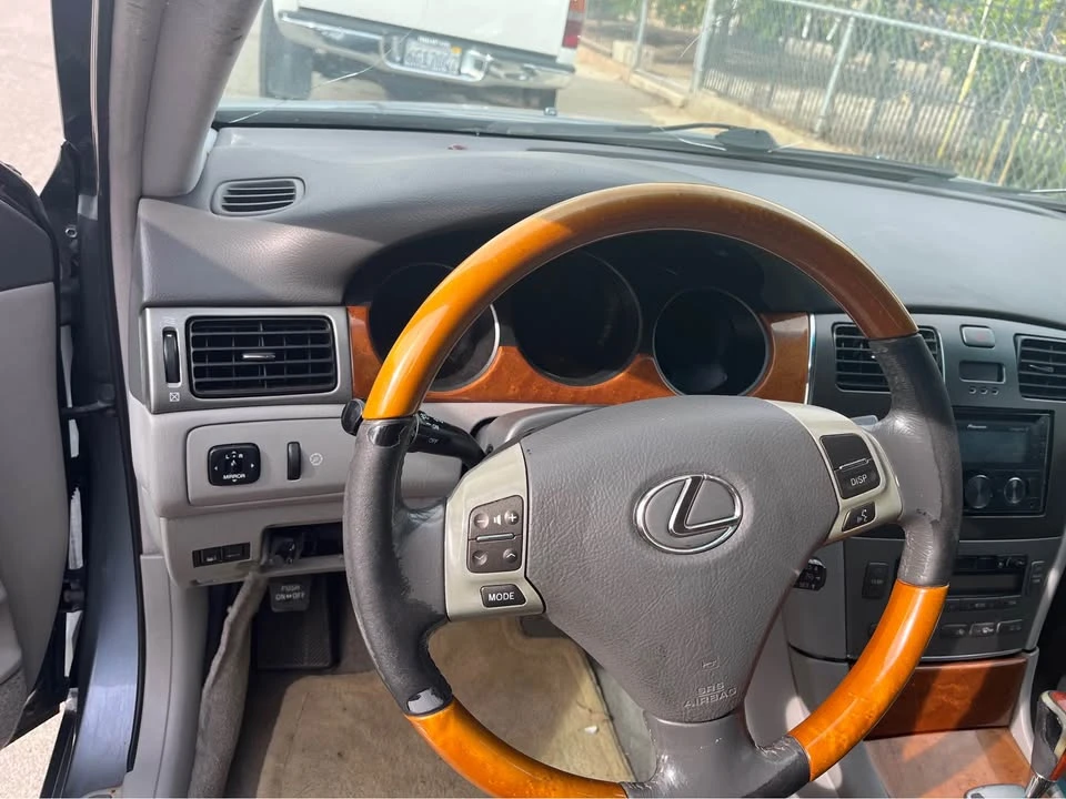 2005 Lexus ES 3rd Gen - Image 4 of 6
