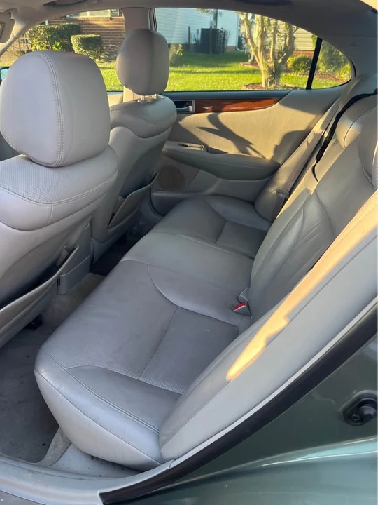 2005 Lexus ES 3rd Gen - Image 4 of 8