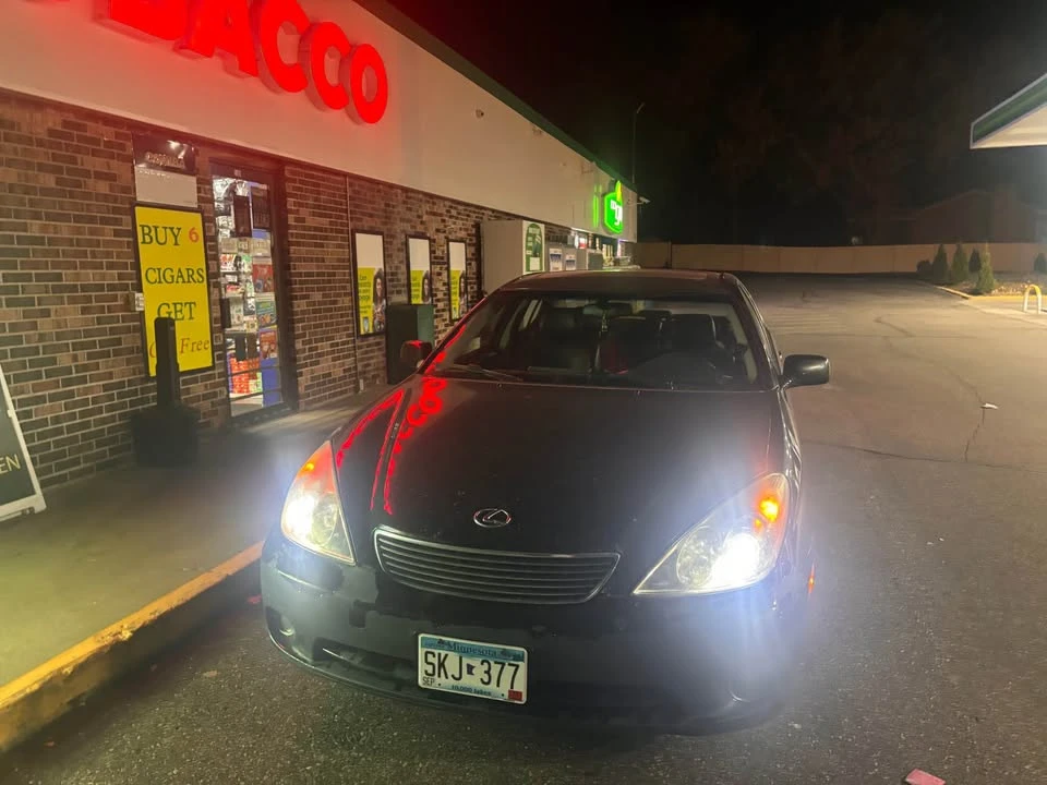 2005 Lexus ES 4th Gen - Image 4 of 4