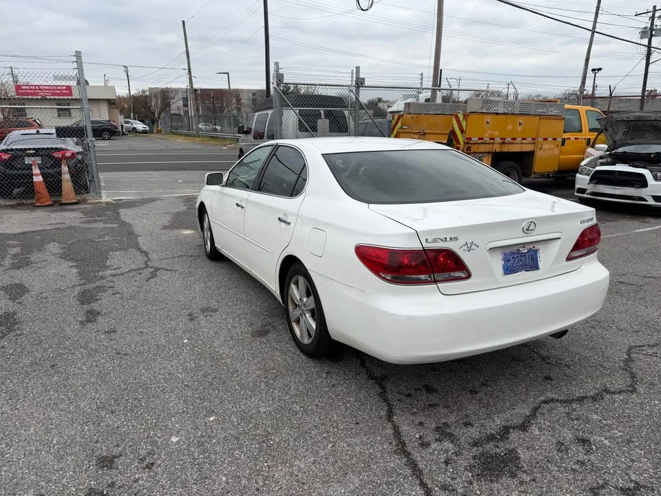 2005 Lexus ES 4th Gen - Image 5 of 6