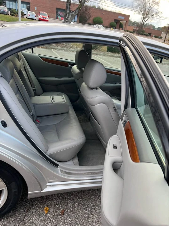 2005 Lexus ES 4th Gen - Image 4 of 11