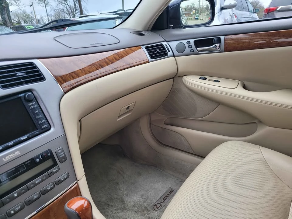 2005 Lexus ES 4th Gen - Image 11 of 16