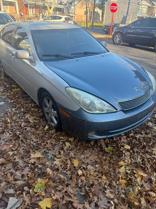2005 Lexus ES 3rd Gen - Image 2 of 6