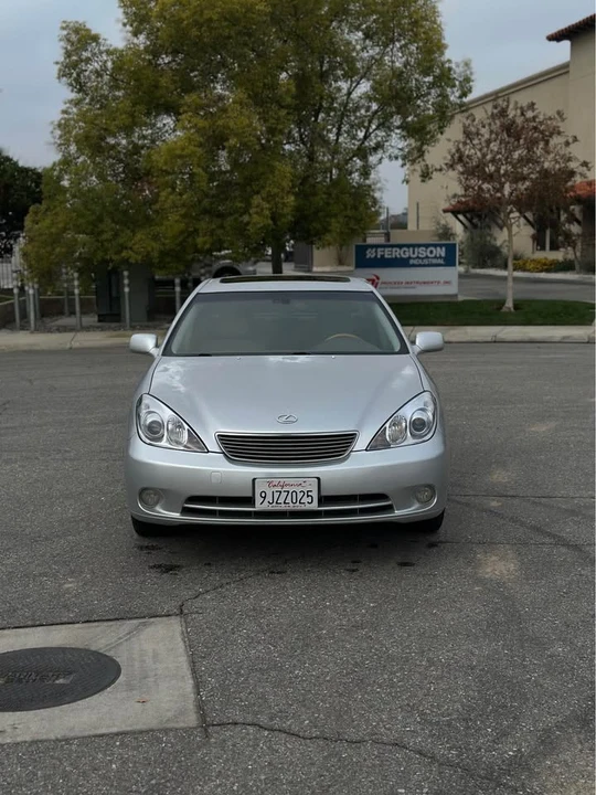 2005 Lexus ES 4th Gen - Image 2 of 14