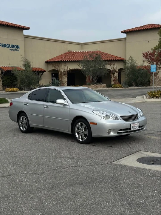 2005 Lexus ES 4th Gen - Image 3 of 14