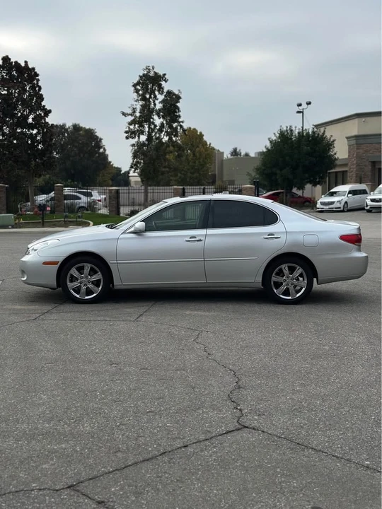 2005 Lexus ES 4th Gen - Image 8 of 14