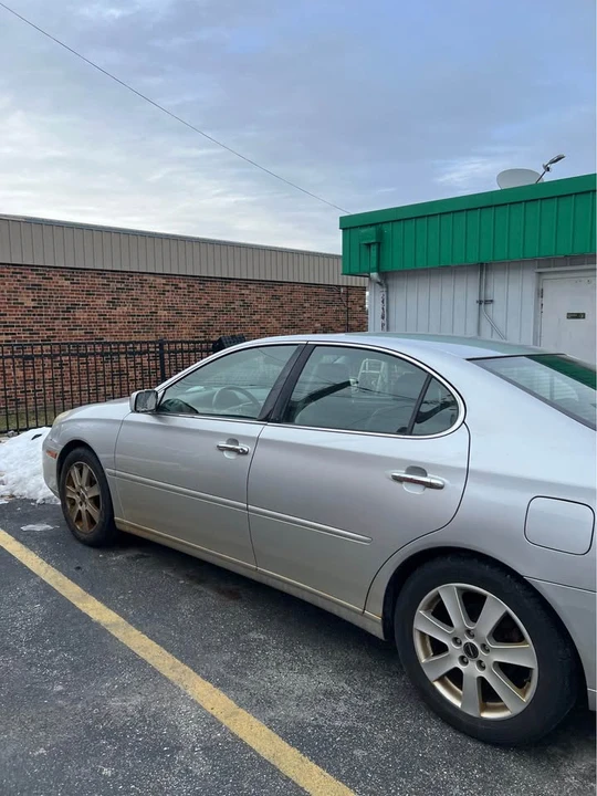 2005 Lexus ES 4th Gen - Image 3 of 6