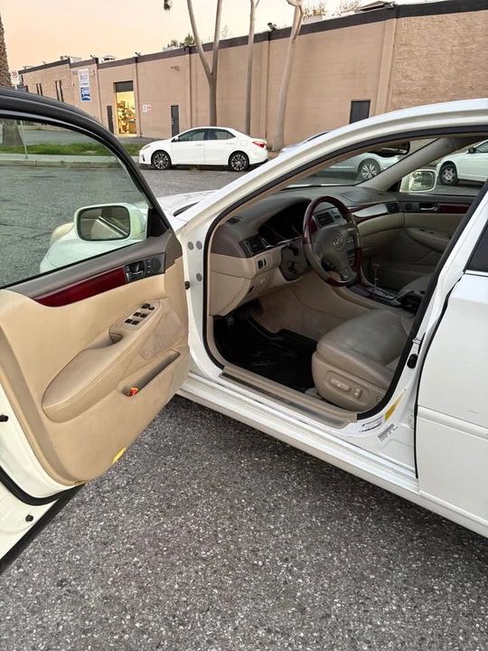 2005 Lexus ES 3rd Gen - Image 6 of 9