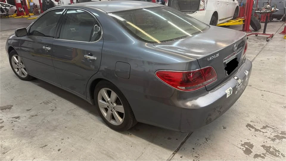 2005 Lexus ES 4th Gen - Image 3 of 13