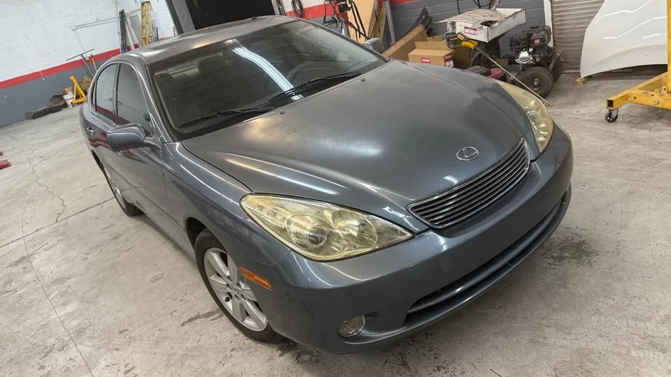 2005 Lexus ES 4th Gen - Image 2 of 13