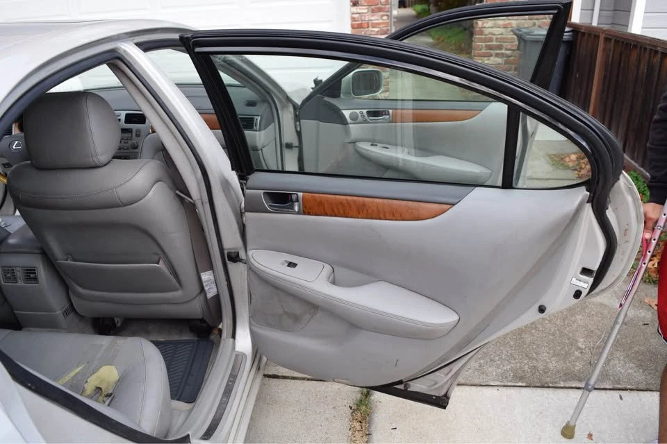 2005 Lexus ES 4th Gen - Image 10 of 17