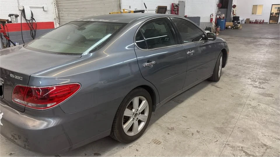 2005 Lexus ES 4th Gen - Image 4 of 13