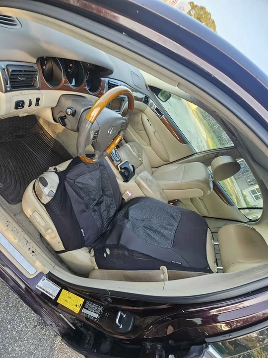 2005 Lexus ES 3rd Gen - Image 9 of 11