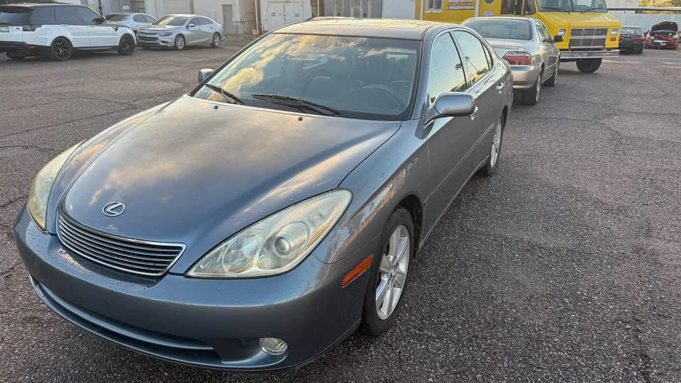 2005 Lexus ES 3rd Gen - Image 3 of 9