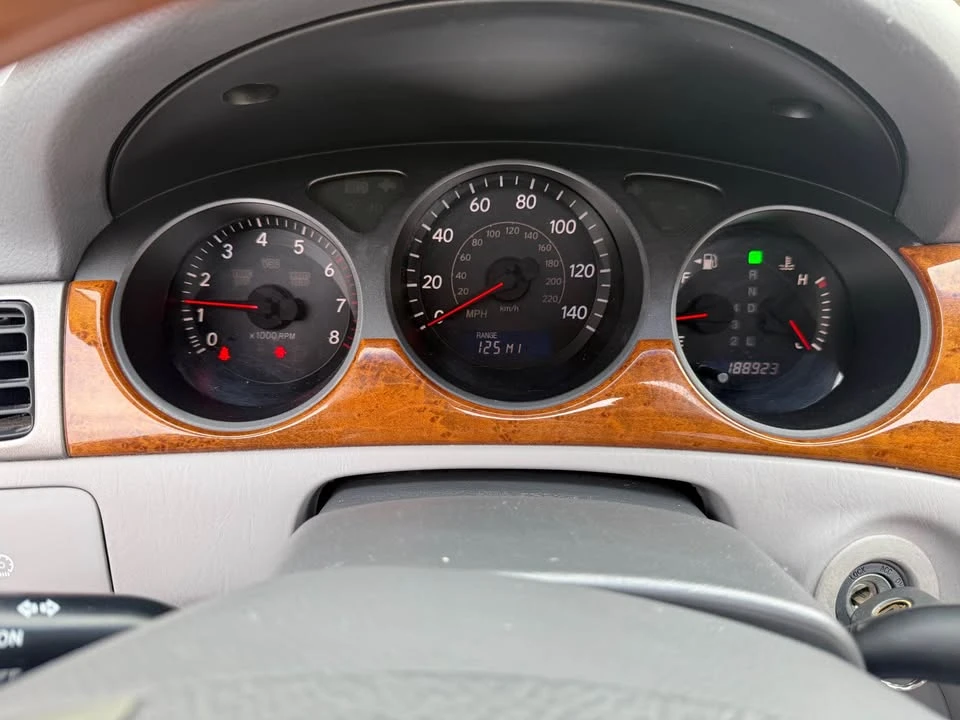 2005 Lexus ES 3rd Gen - Image 5 of 8