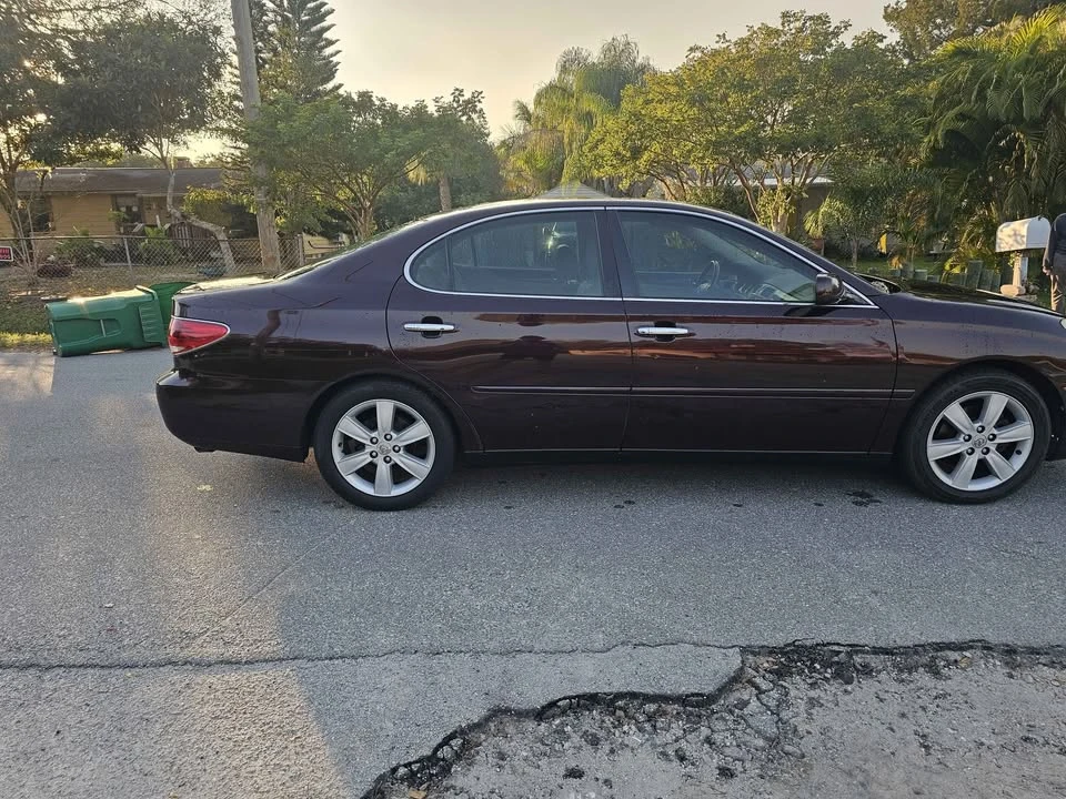 2005 Lexus ES 3rd Gen - Image 7 of 11