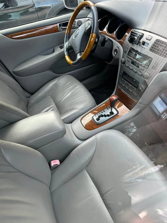 2005 Lexus ES 4th Gen - Image 6 of 8