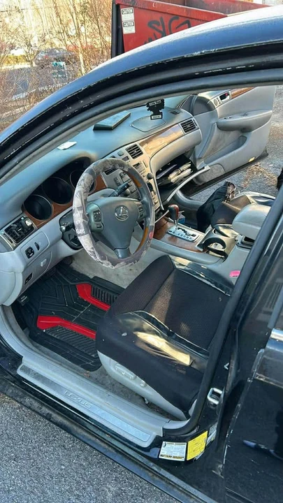 2005 Lexus ES 3rd Gen - Image 11 of 18