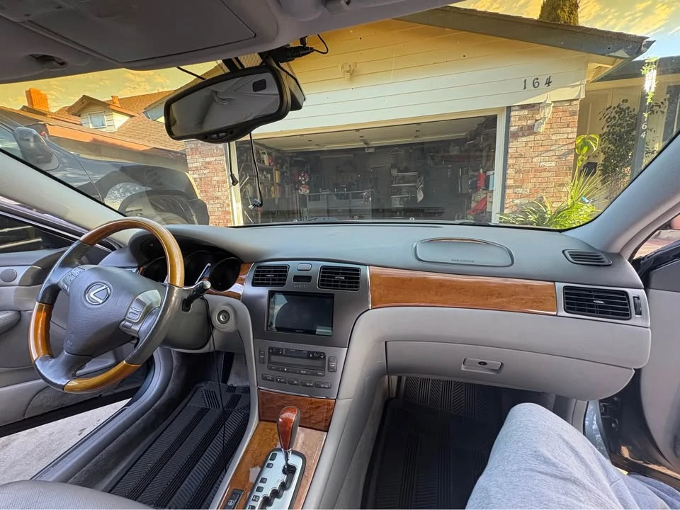 2005 Lexus ES 3rd Gen - Image 2 of 7
