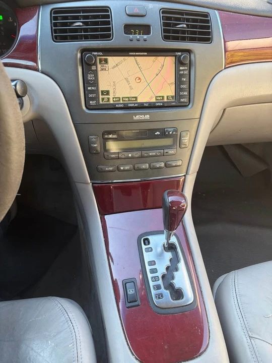2005 Lexus ES 4th Gen - Image 5 of 6