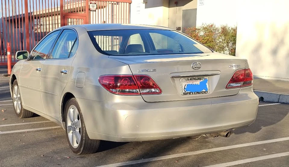 2005 Lexus ES 4th Gen - Image 4 of 9