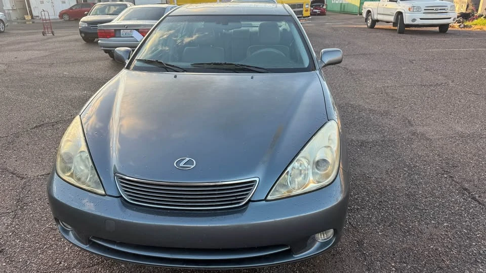 2005 Lexus ES 3rd Gen - Image 2 of 9