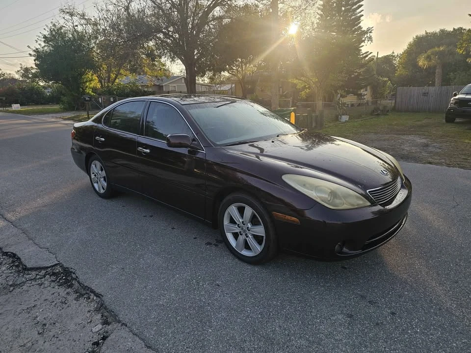 2005 Lexus ES 3rd Gen - Image 5 of 11