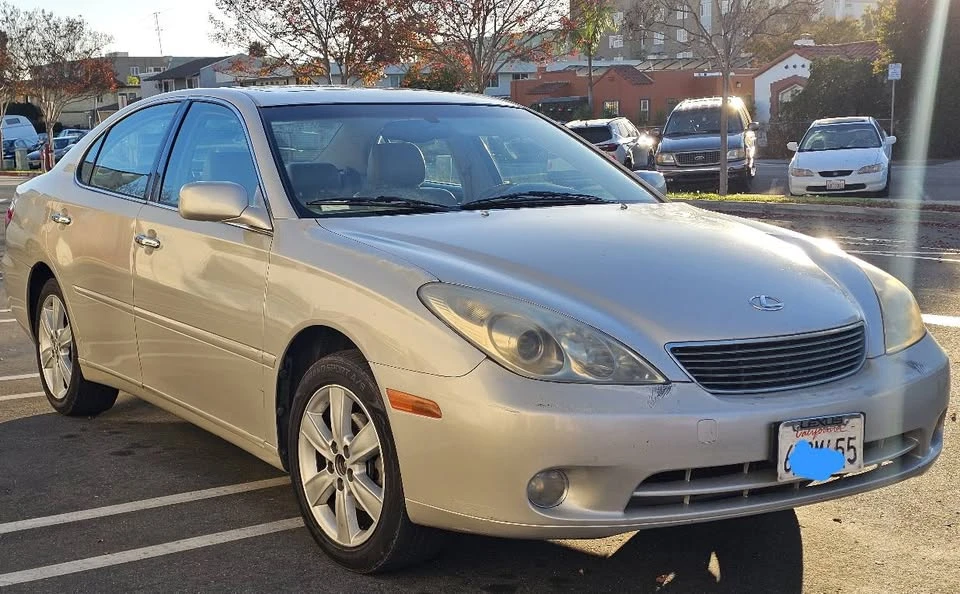 2005 Lexus ES 4th Gen - Image 2 of 9